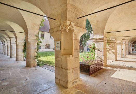 Appart'hôtel Odalys City - Dijon Centre Les Cordeliers Hotel Overview