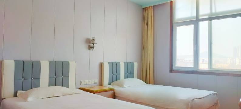 迎銮时尚宾馆(岚山区圣岚东路店)图片