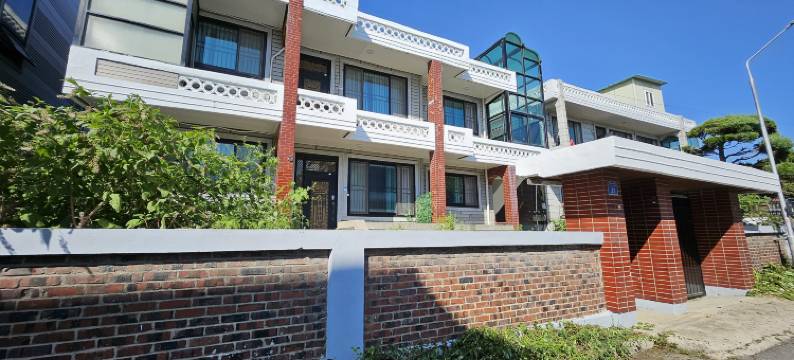 Right next to quiet residential area, spacious garden3 rooms (Q, Q,SS)图片