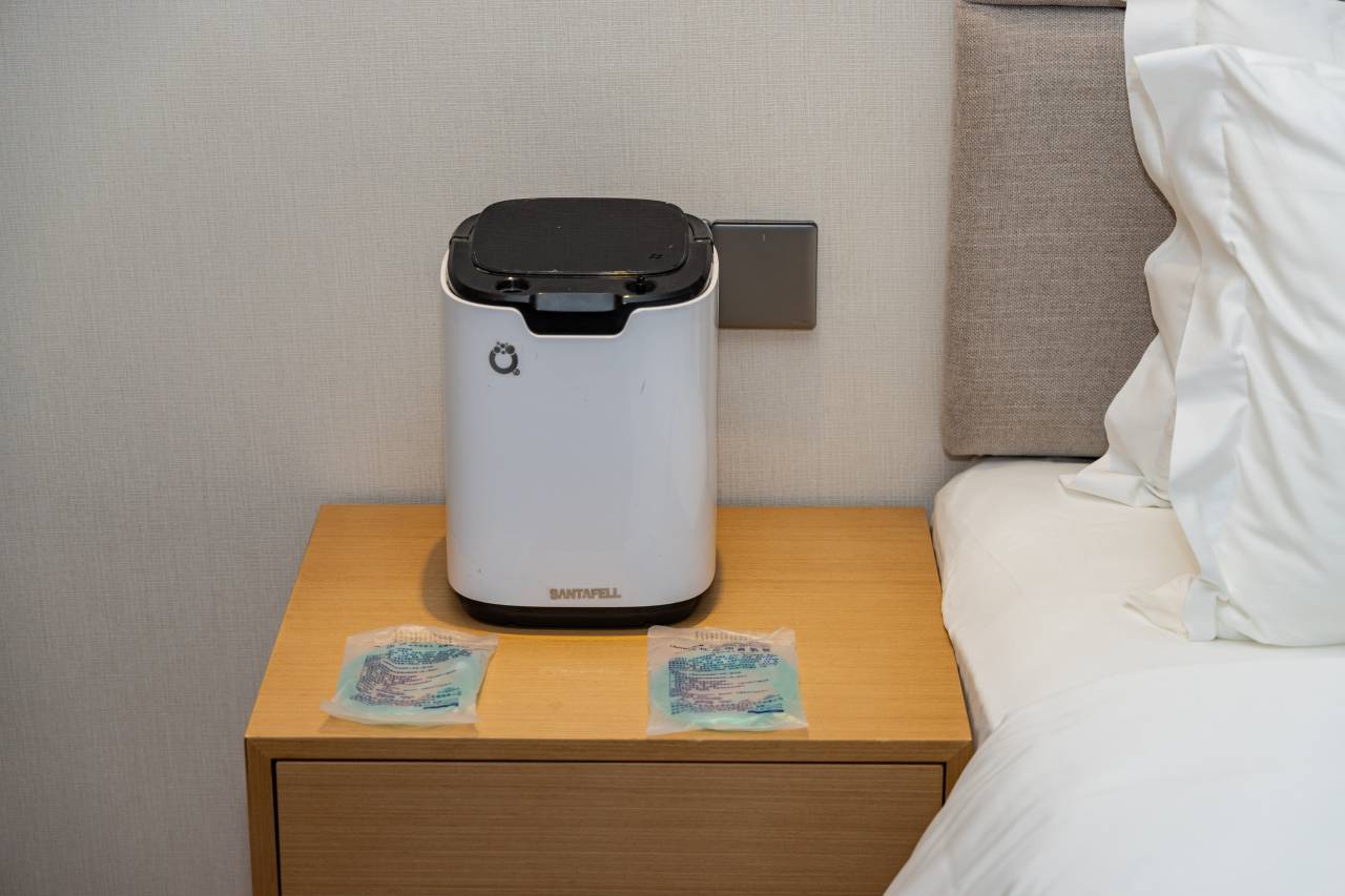 稻城亚丁来麓岷山饭店图片