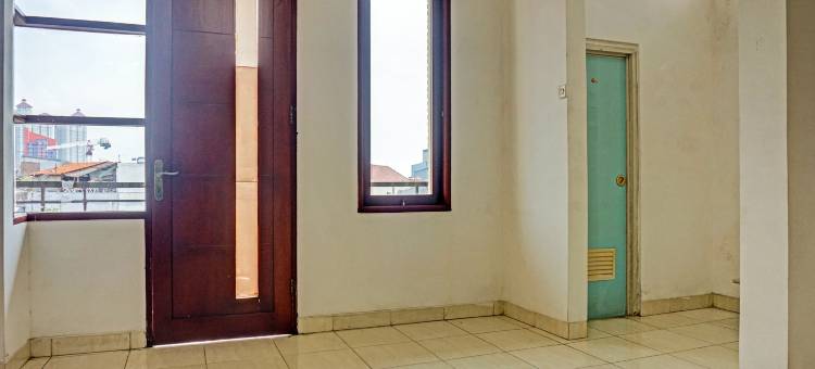 Hotel O J&b Rooms Tomang图片