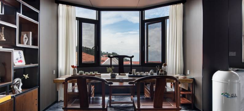 庐山闲庭主题酒店(庐山风景名胜区牯岭镇街心公园店)图片