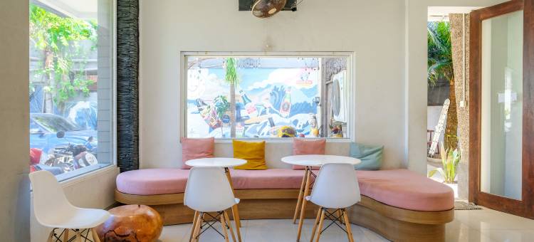 乐佳乐吉镇屋塞米亚克酒店 由拉瓦纳提供(Lega Legi Town House Seminyak by The Lavana)图片