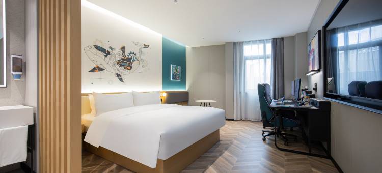 网鱼电竞酒店(上海淮海中路人民广场店)图片