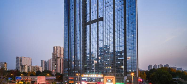 嘉泰酒店(成都欢乐谷金牛公园地铁站店)图片