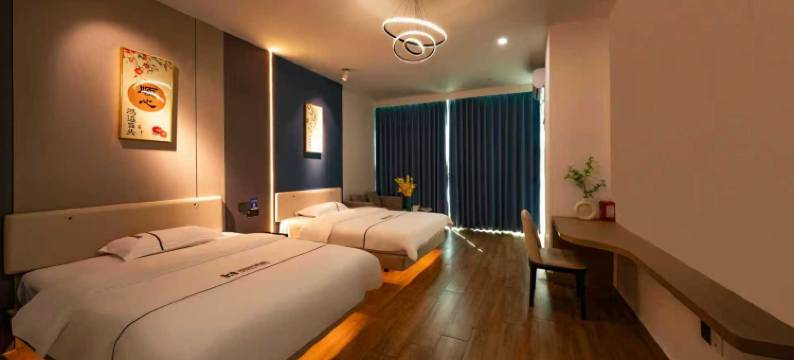 Run into　湖畔偶遇·影音美宿(西湖水东街店)图片