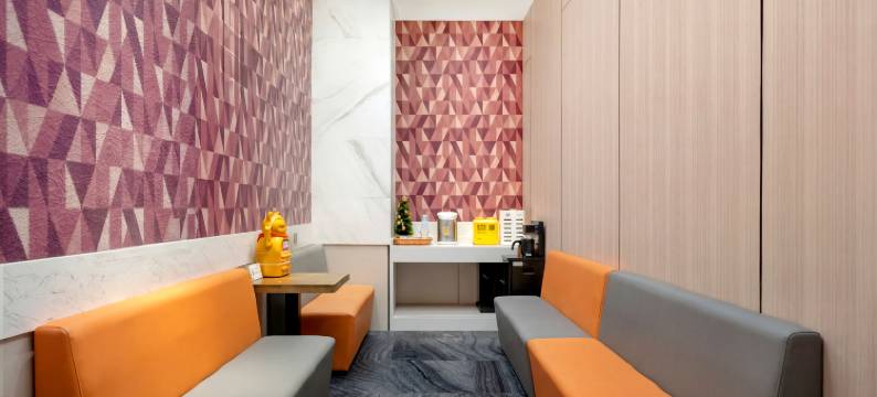 潮漫酒店(哈尔滨中央大街步行街公路大桥地铁站店)图片