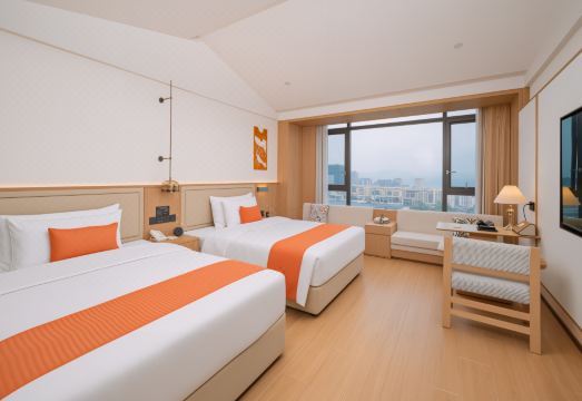 Zhenxiong Shengjin Hotel (Mission Hills Shopping Park) Hotel Overview