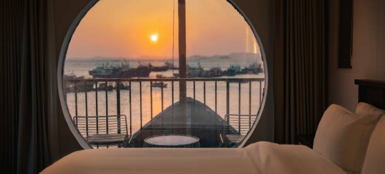 湄屿宿集·夕岸日落海景沙滩民宿图片