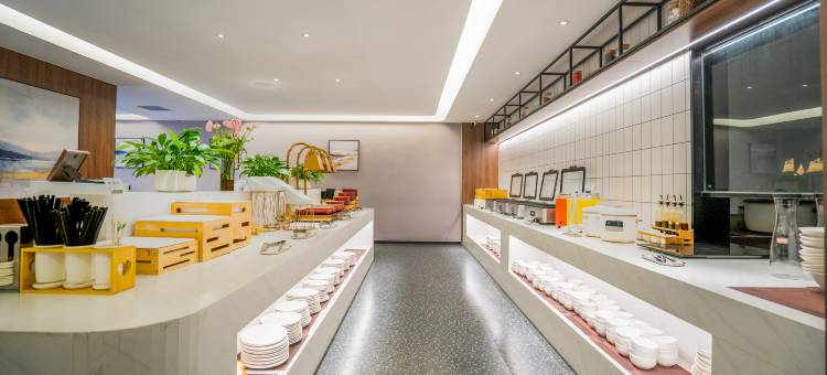 清沐铂金酒店(西安钟楼地铁站回民街店)图片