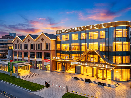 南昌童园国际酒店(艾溪湖湿地公园鱼尾洲地铁站店)