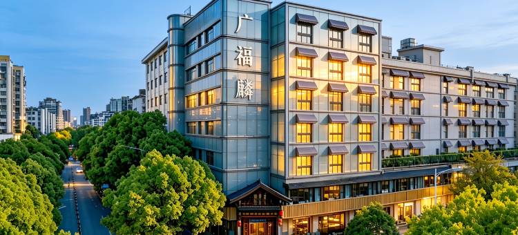 City Light|广福麟花园酒店(南昌八一广场火车站店)图片
