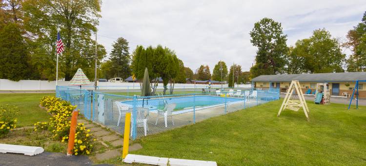 OYO俄亥俄州Meadville Conneaut湖旁的Parkside汽车旅馆(Parkside Motel by OYO Meadville Conneaut Lake)图片