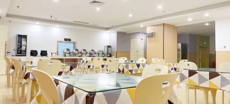 橙驿优选酒店(重庆观音桥红旗河沟轻轨站店)图片