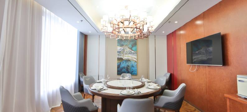 国信温泉酒店(二道白河长白山高铁站店)图片