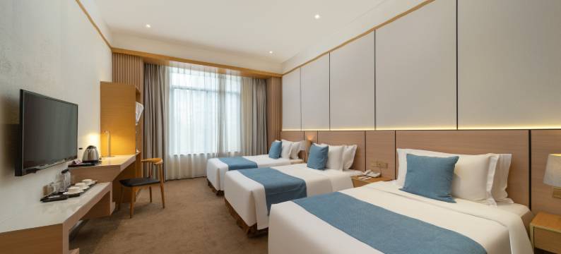 湛江金富汽车主题酒店(金沙湾观海长廊店)图片