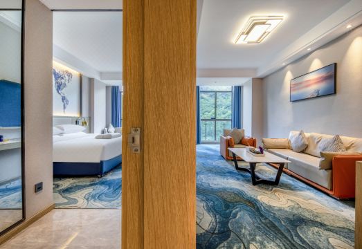 Kyriad Marvelous Hotel (Hezhou Wanda Plaza) Hotel Overview