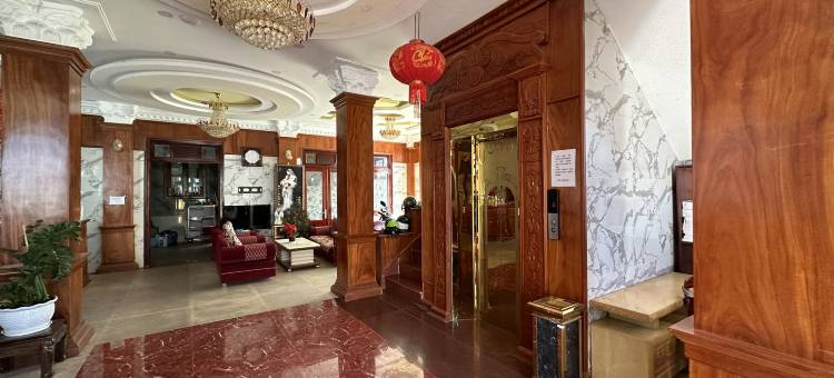 Capital O 1198 Dinh Loan Hotel图片