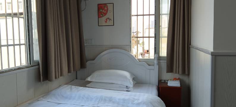 鸿运客栈(武昌火车站店)图片