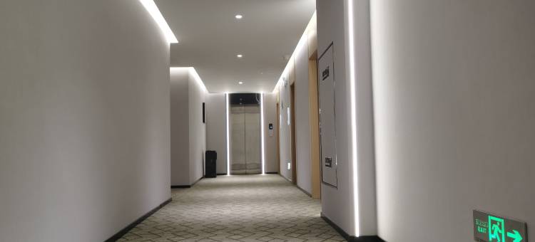 兰坪云上智能酒店图片