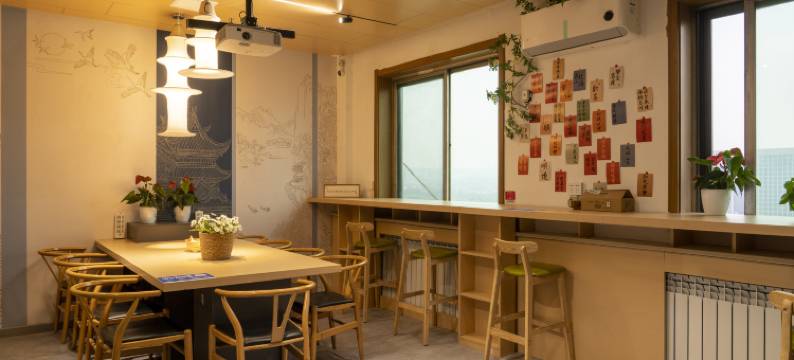 常安四季青年旅舍(西安大雁塔小寨地铁站店)图片