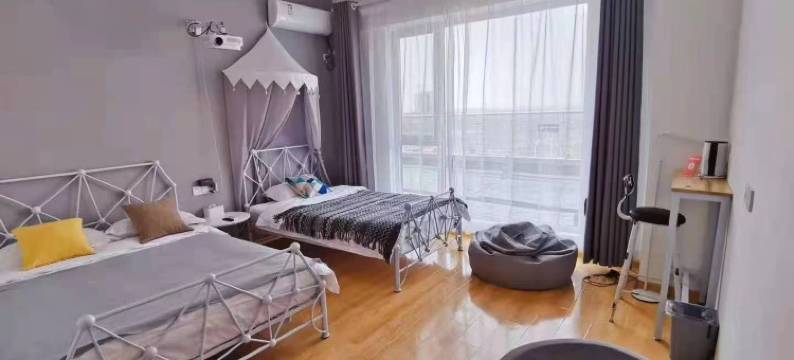 花样年华轻奢公寓(大学城店)图片