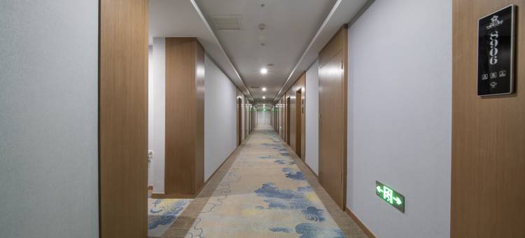 万豪假日酒店(库车火车站店)图片