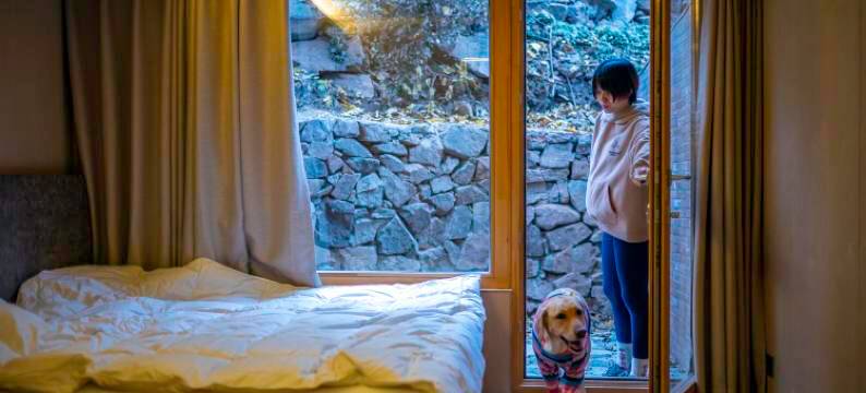 北京黄花城水长城探险公园木屋图片