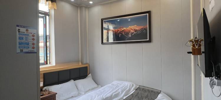 岗巴高原富氧酒店图片