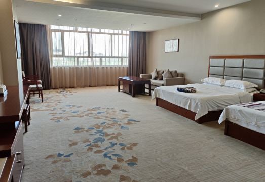 Chunyu Hotel Hotel Overview