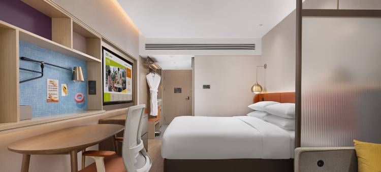 哈尔滨中央大街索菲亚教堂希尔顿惠庭酒店图片