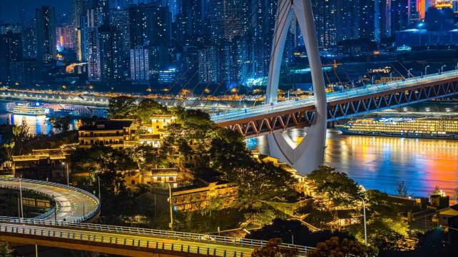 山屿江澜高空江景民宿(解放碑步行街洪崖洞店)图片