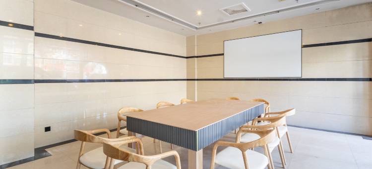 凯亚斯顿酒店(汕尾城区店)图片