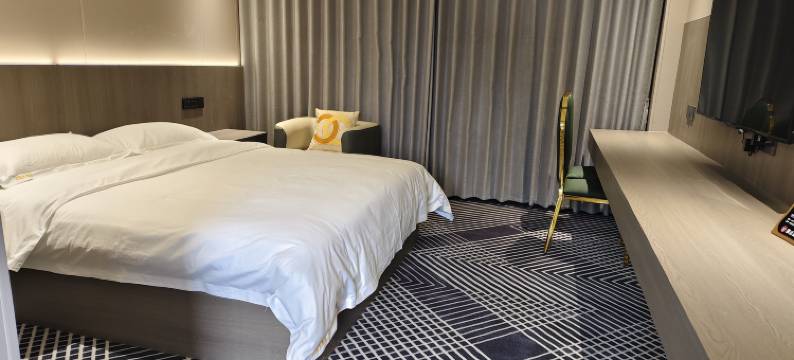 鸿富大酒店图片