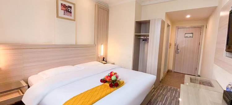 七喜城市酒店(咸宁岔路口店)图片