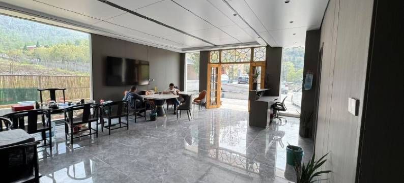 温汤水口雨间云居图片