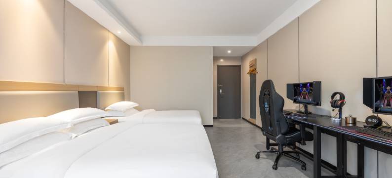 爱电竞酒店(东南大学九龙湖校区诚信大道地铁站店)图片