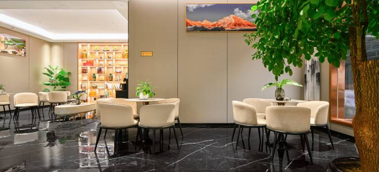 宕昌水岸阳光大酒店(滨河东路店)图片