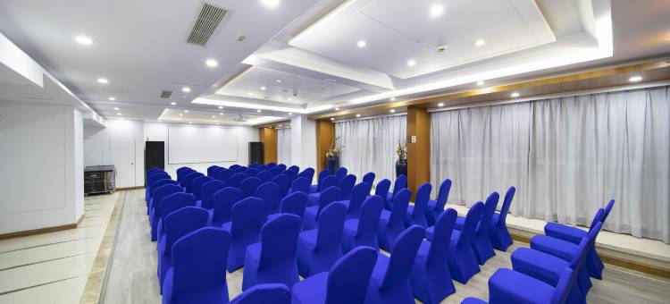 雅斯特国际酒店(深圳国际会展中心沙井地铁站店)图片