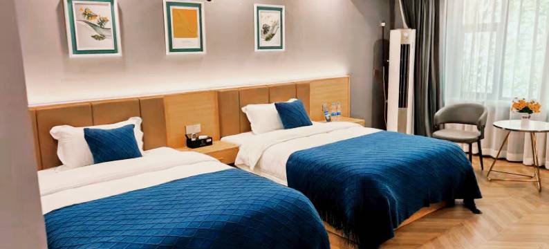 拾光客栈(南湖摩界文创旅游园店)图片