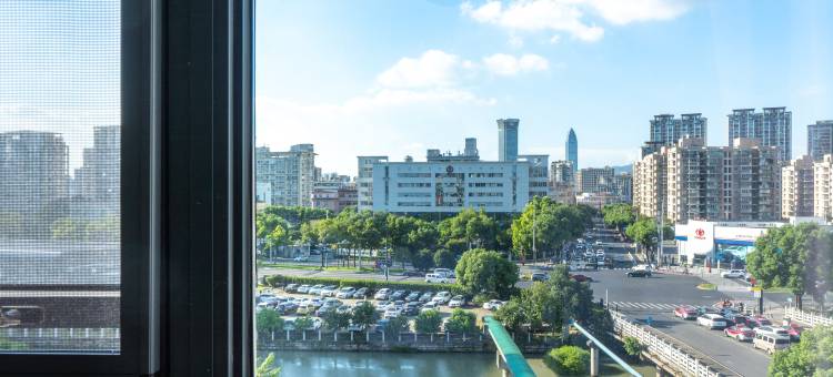 温州泰易智慧酒店(梧田夜市龙霞路地铁站店)图片