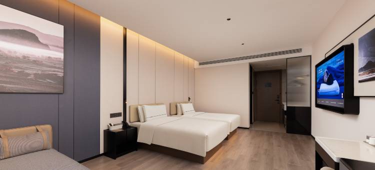 福州烟台山花海公园地铁站亚朵酒店图片