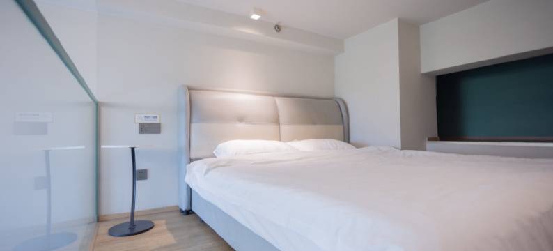 趣玩电竞公寓(杭州良渚文化村LGD电竞中心店)图片