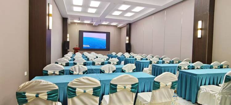 雅韵艺术酒店(新乡河师大万达广场店)图片