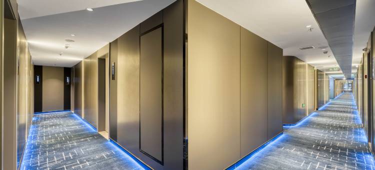 爱电竞酒店(南京世茂滨江阅江楼店)图片