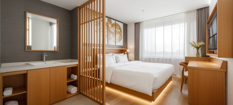 艺龙万国酒店(大连金马路轻轨站店)图片