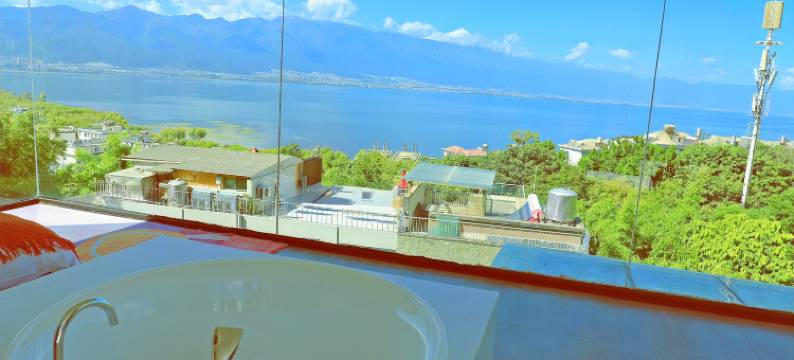 大理拾鲤云邸海景别墅(洱海店)图片