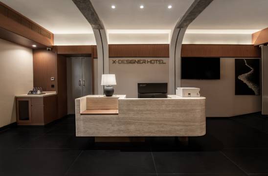 X Designer Hotel(成都宽窄巷子中医大省医院地铁站店)