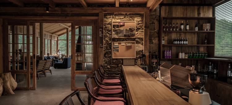 树下・艺术疗愈Healing・泳池・酒吧・雪山温泉・森林花园设计师美宿图片