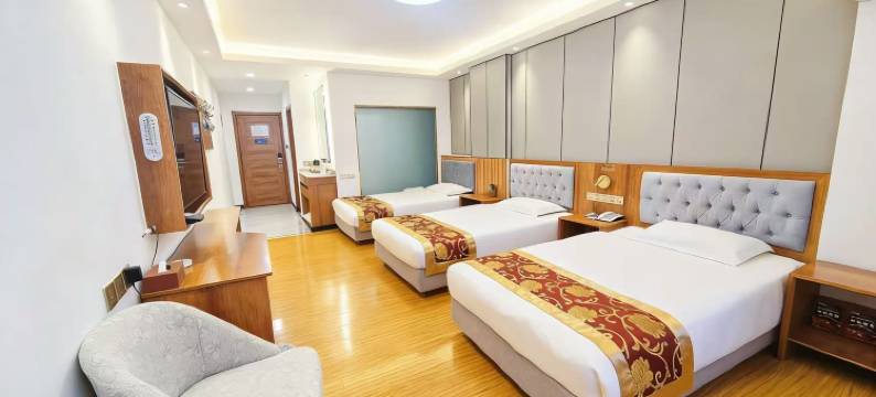 万宏假日酒店(宁津德百广场康宁湖公园店)图片